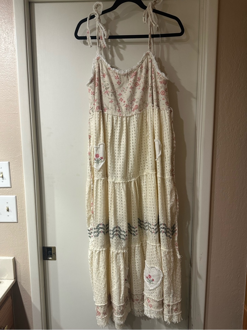 🔥POL Cream Eyelet Tiered Maxi Dress with Pink Floral Bodice